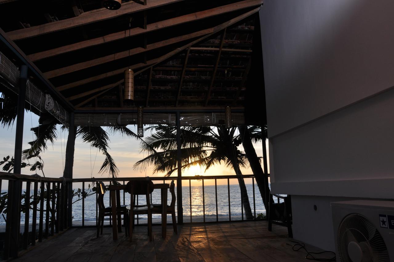 Colonels Beach Villa Alappuzha Buitenkant foto