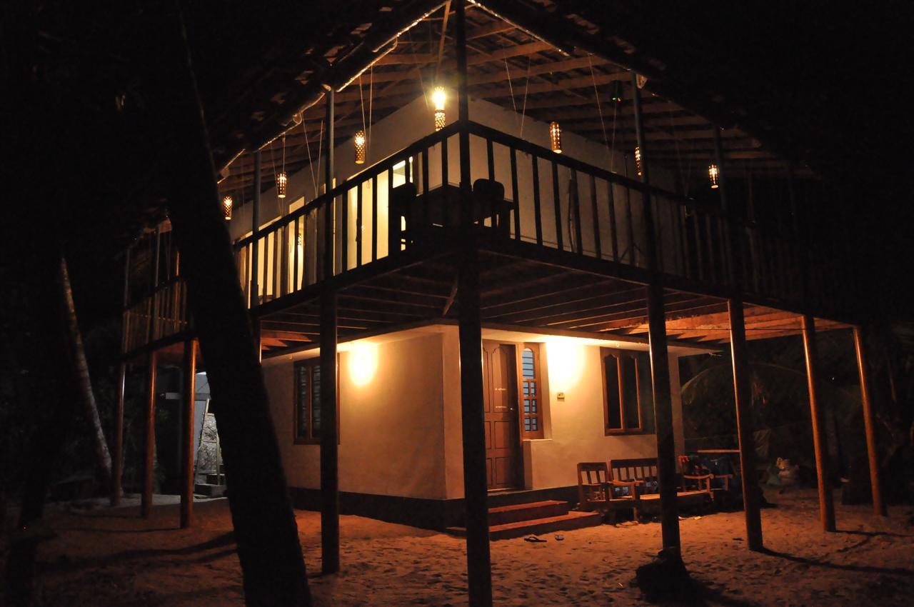 Colonels Beach Villa Alappuzha Buitenkant foto