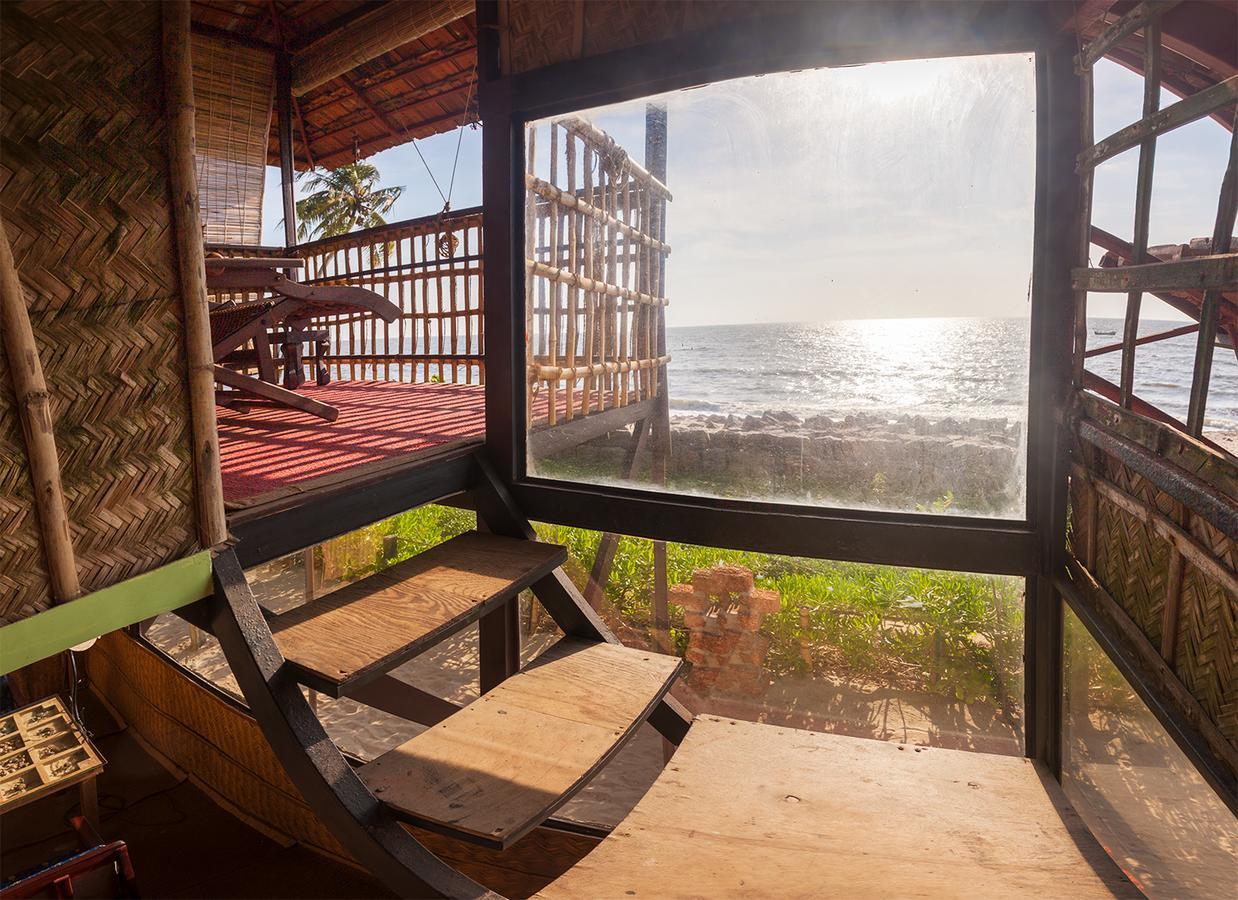Colonels Beach Villa Alappuzha Buitenkant foto
